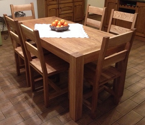 Stół dębowy z krzesłami w wersji bezsęcznej, olej tekowy