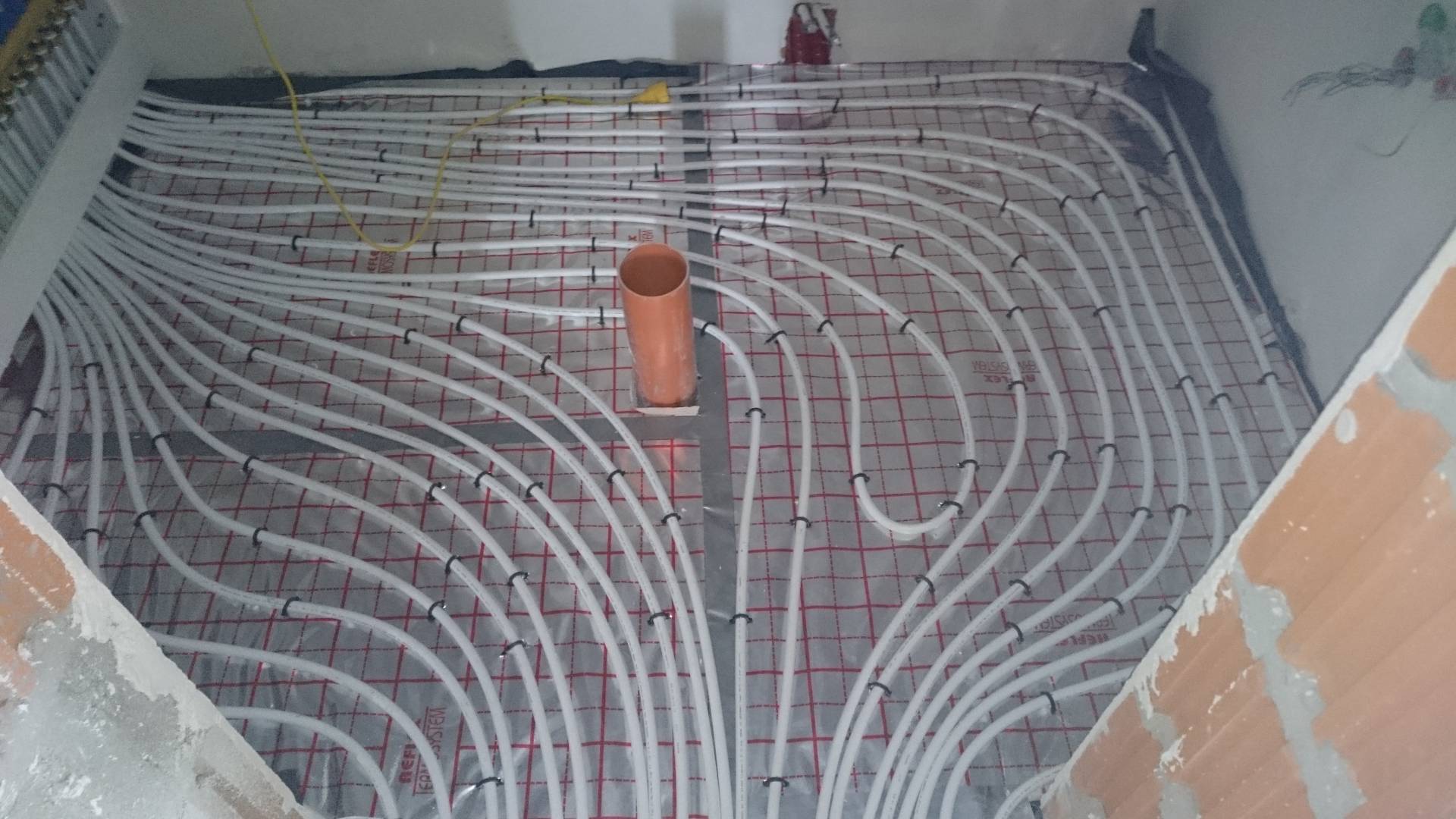 System instalacji ogrzewania podłogowego