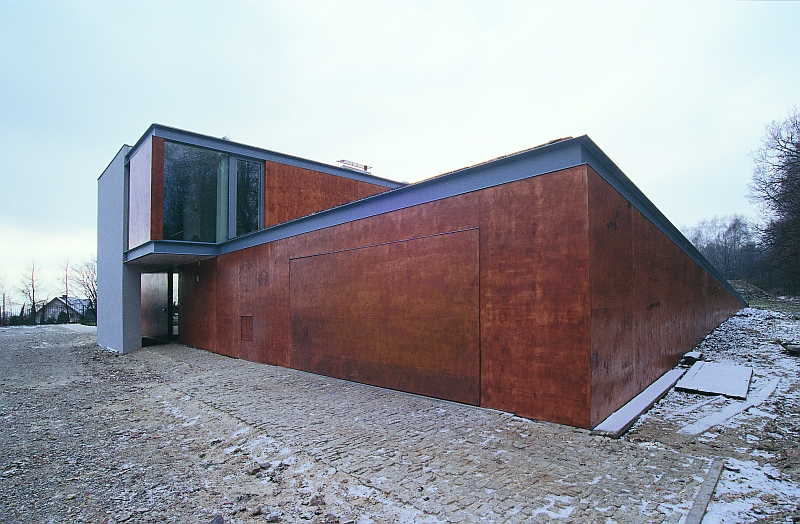 Drewniana elewacja domu jednorodzinnego - wykonanie domów nowoczesnych małopolska WADYL Firma Budowlana 